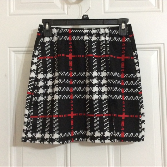 SHEIN Dresses & Skirts - 🔥🔥 MUST BUNDLE Shein Plaid Skirt Size M/6
